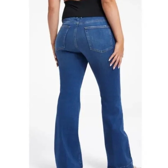 NWT Good American Maternity Good Flare Jeans - Picture 4 of 13